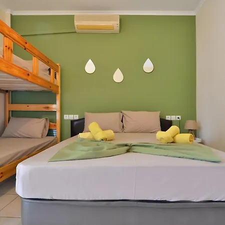 λύδια Apartman Paralía Skotínis
